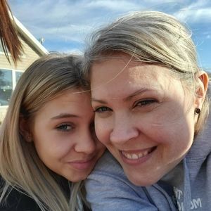 Meet your Posher, Leona